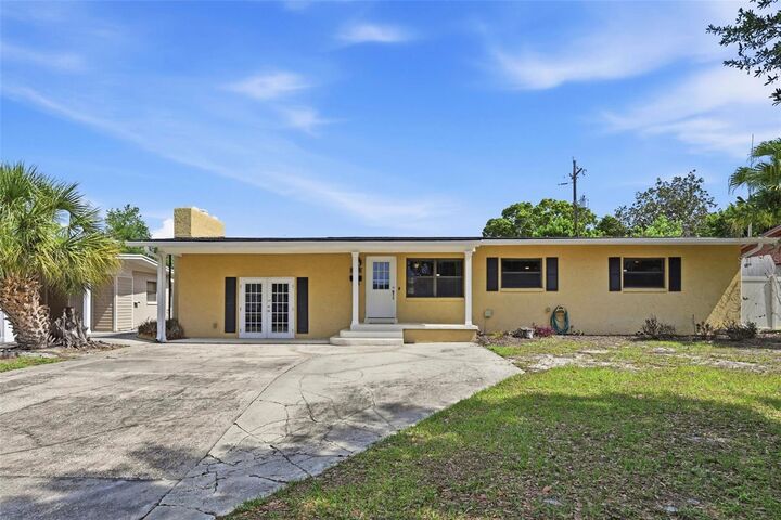 Property Photo: 3707 Pelican Lane FL 32803