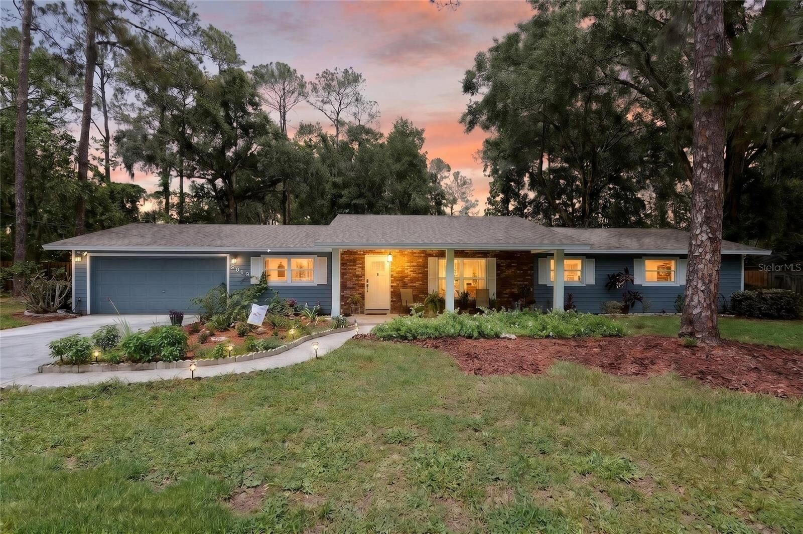Property Photo: 3862 NW 36th Place FL 32606
