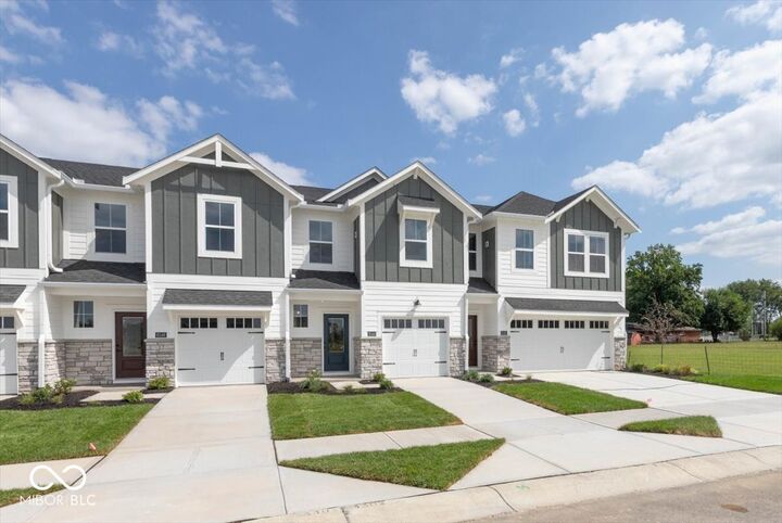 Property Photo:  6144 Parsonage Place 330-403  IN 46055 