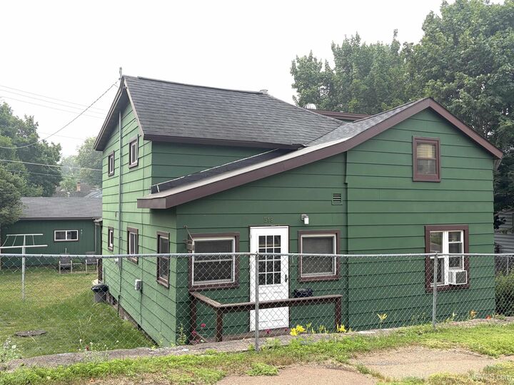 Property Photo: 518 E Ridge Street MI 49849-2133