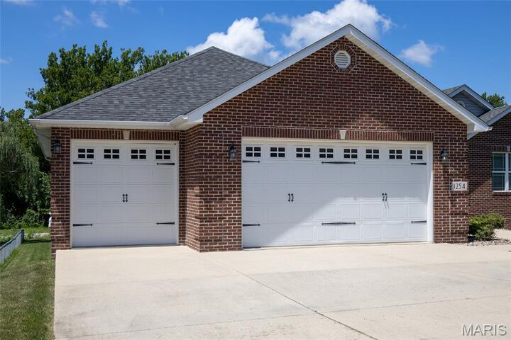 Property Photo: 1254 Jamaica Drive IL 62025