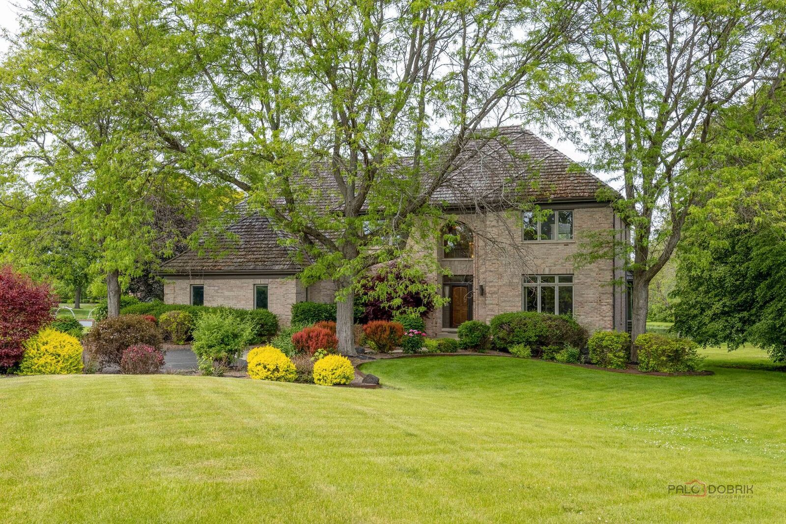 Property Photo: 5420 Belmont Court IL 60048