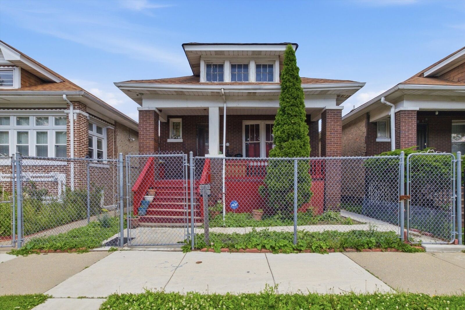 Property Photo: 6325 S Francisco Avenue IL 60629
