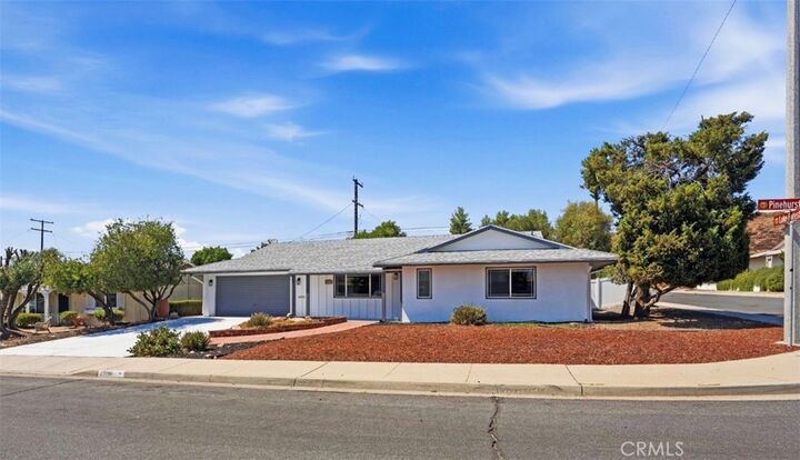 Property Photo: 27190 Pinehurst CA 92586
