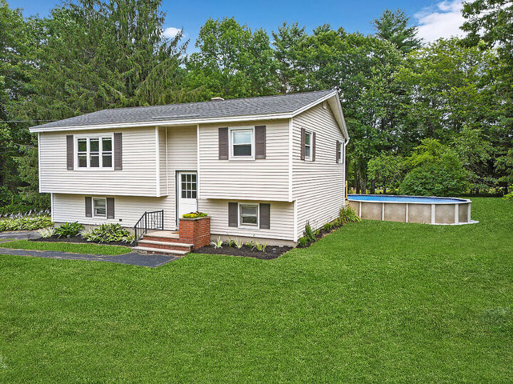 Property Photo:  52 Forest Avenue  ME 04330 