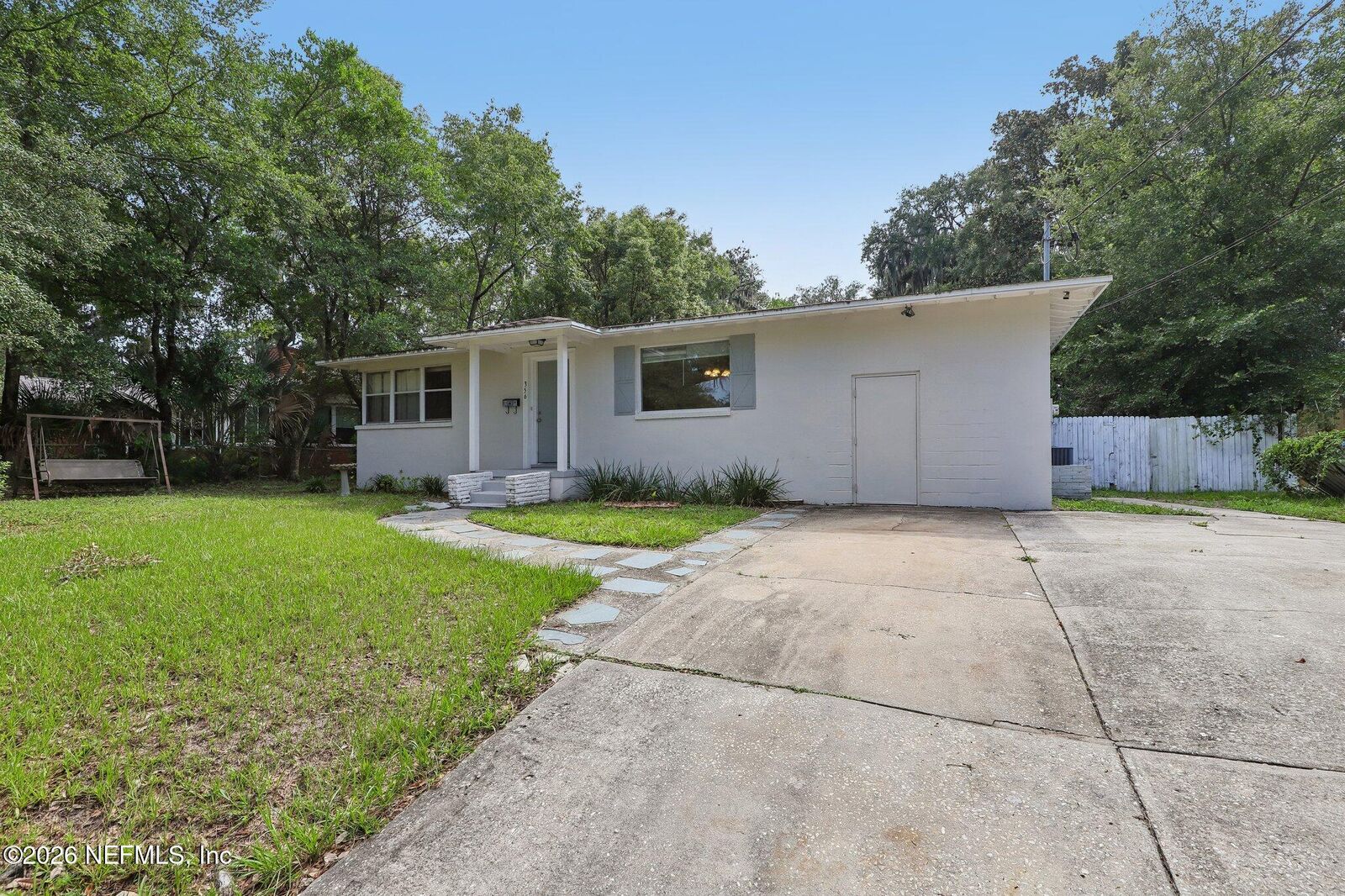 Property Photo: 356 Tidewater Circle W FL 32211