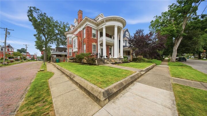 Property Photo:  1103 Juliana Street  WV 26101 