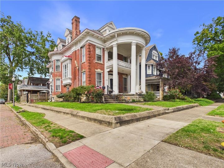 Property Photo:  1103 Juliana Street  WV 26101 