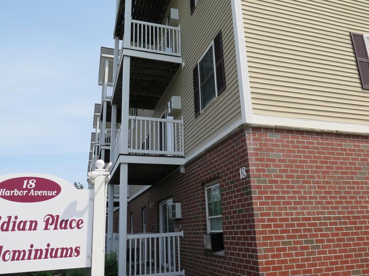 Property Photo:  18 Harbor Avenue  NH 03060 