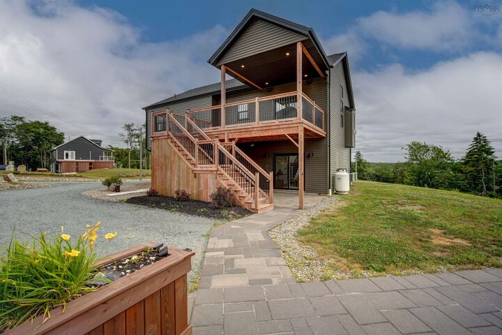 Property Photo: 911 McCabe Lake Drive Indigo Shores NS B4E 0P3