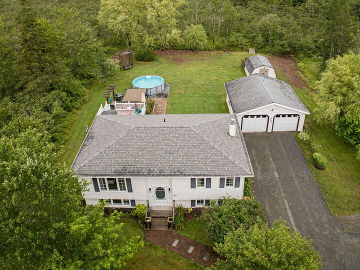 81 Bonavista Avenue — photo 1