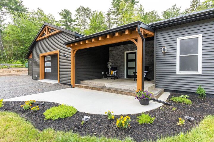 Property Photo: 6718 Highway 1 NS B4R 1B7