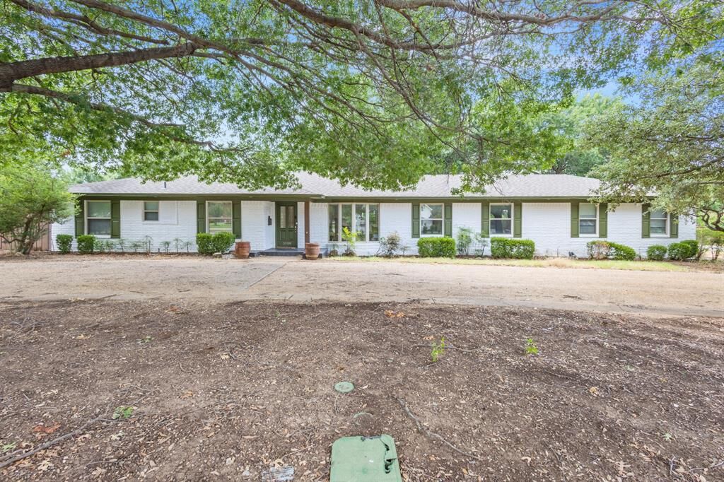 Property Photo:  3908 Royal Lane  TX 75229 