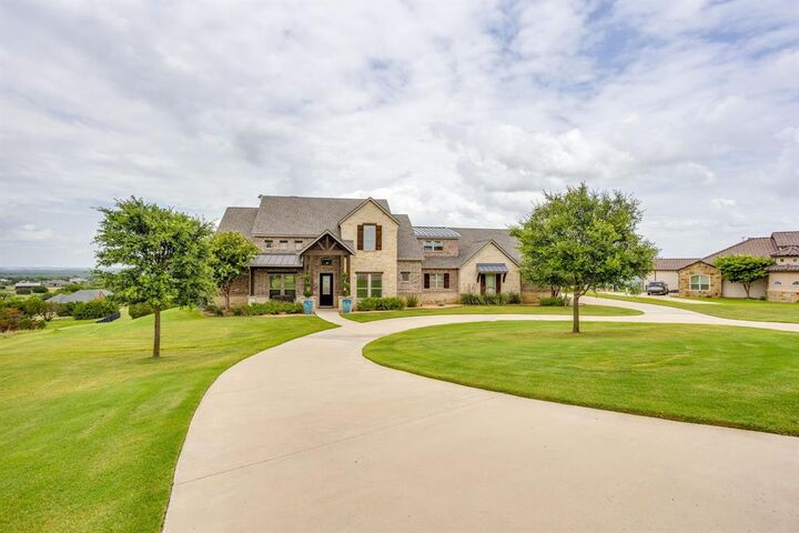 Property Photo: 163 Jessica Drive TX 76008