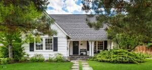 Property Photo:  840 E 1st Street  OR 97754 
