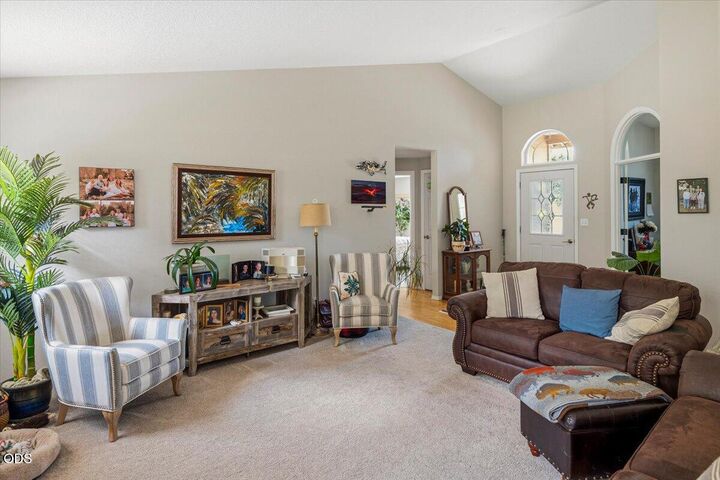 Property Photo: 3715 SW Gene Sarazan Drive OR 97756