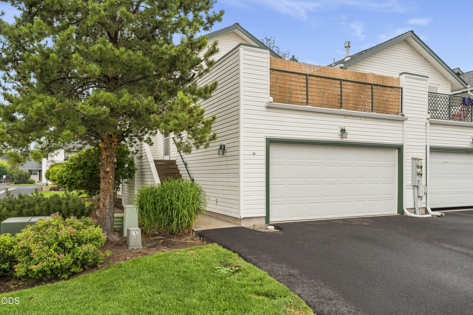 Property Photo:  438 NW 19th Unit 55  OR 97756 