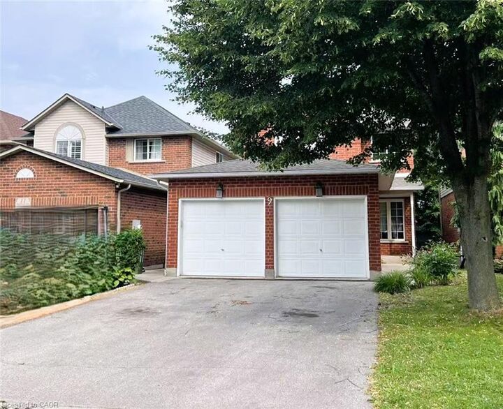 Property Photo: 9 Brookheath Lane ON L0R 1W0