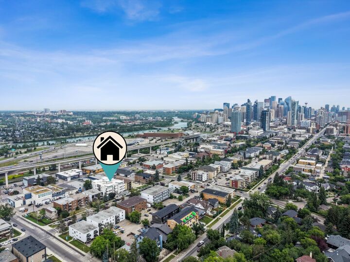 Property Photo: 1920 11 Avenue SW 404 AB T3C 0N8