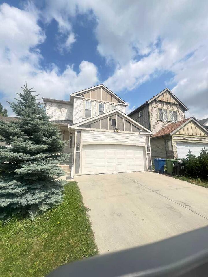 Property Photo:  2092 Reunion Boulevard NW  AB T4B 0J2 