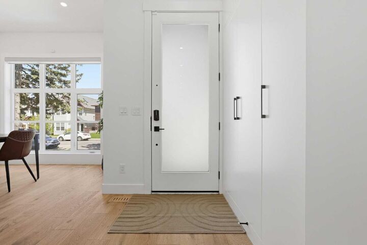 Property Photo: 2635 34 Street SW AB T3E 2W6