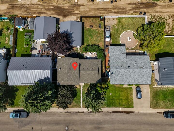 Property Photo: 101 Ingram Park Drive E AB T1R 0K3