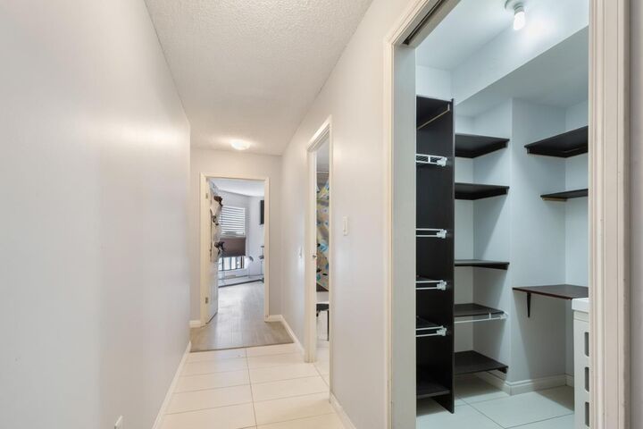 Property Photo: 1900 25A Street SW 408 AB T3E 1Y5