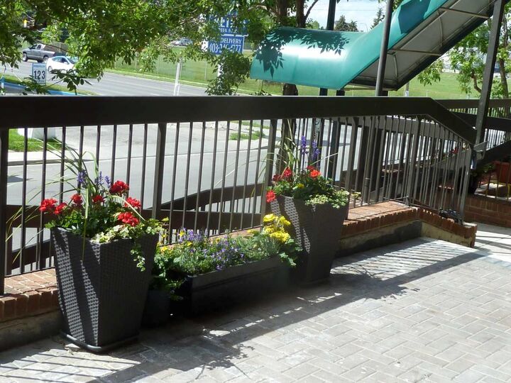 Property Photo: 1900 25A Street SW 302 AB T3E 1Y5