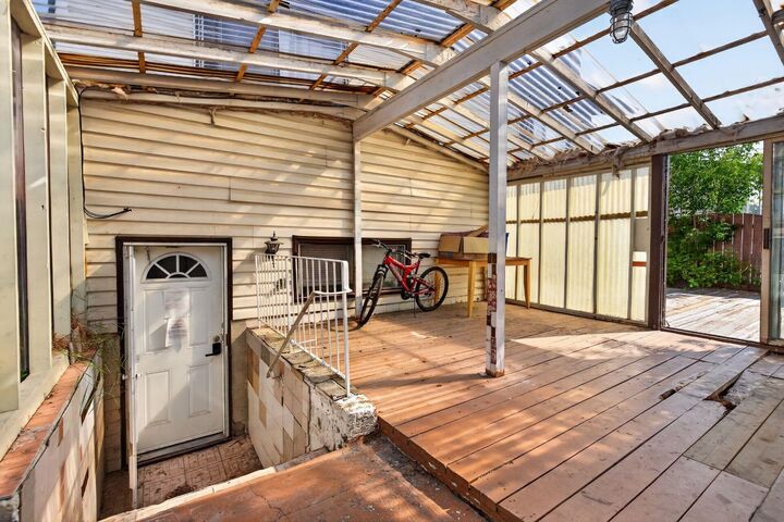 Property Photo: 319 Rundlelawn Road NE AB T1Y 3P2