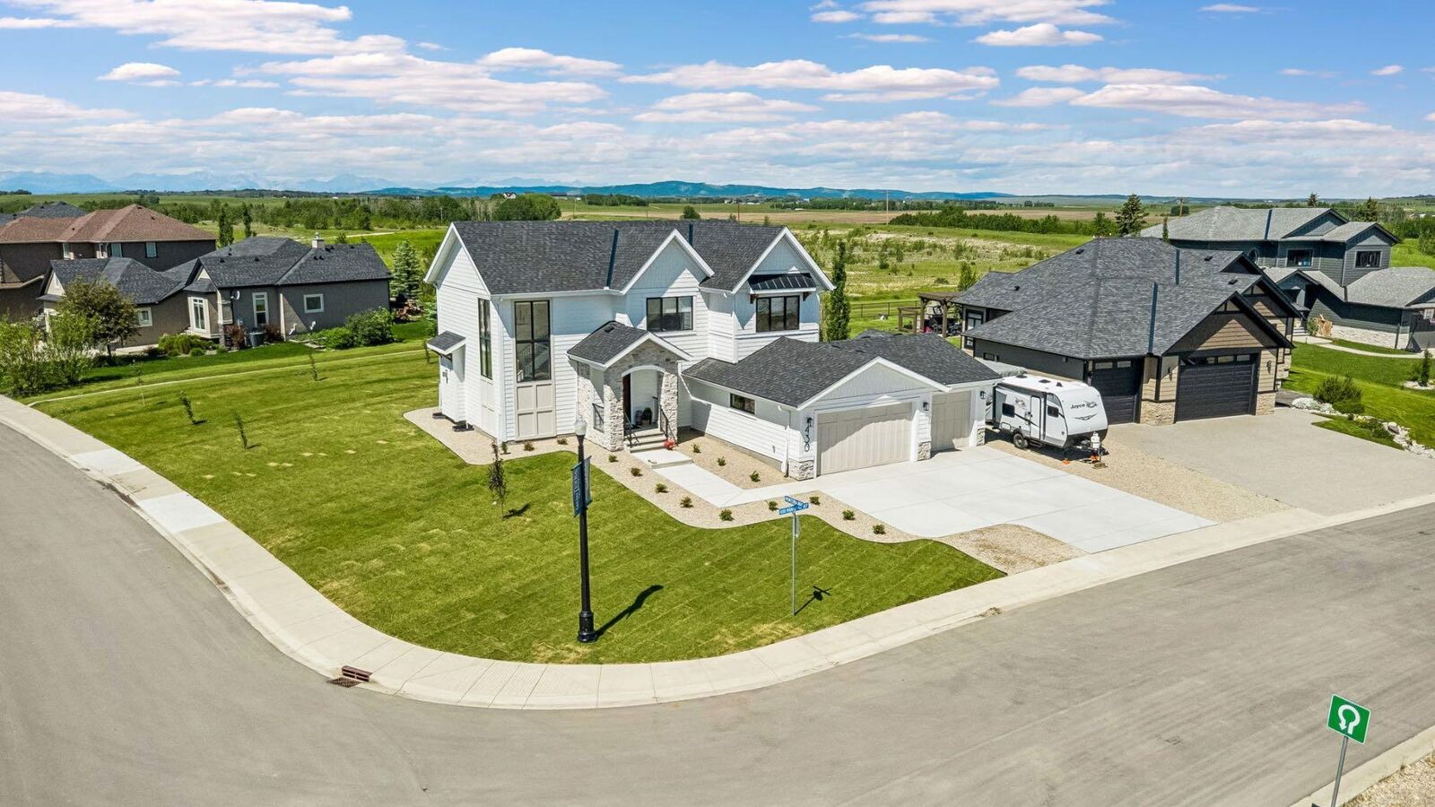 Property Photo: 430 Monterra Bay AB T4C 0G9