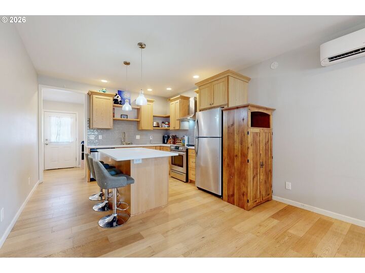 Property Photo:  521 S Main St  OR 97862 