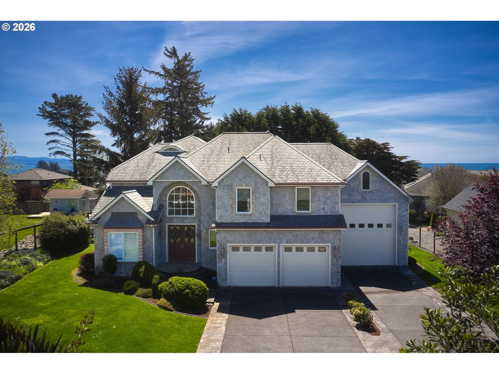 Property Photo: 1101 Byrtus Pl OR 97415