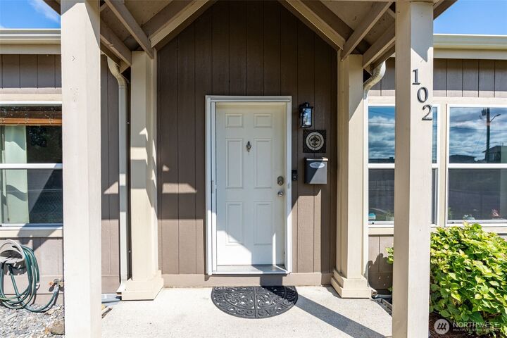 Property Photo:  102 N Diamond Street  WA 98531 