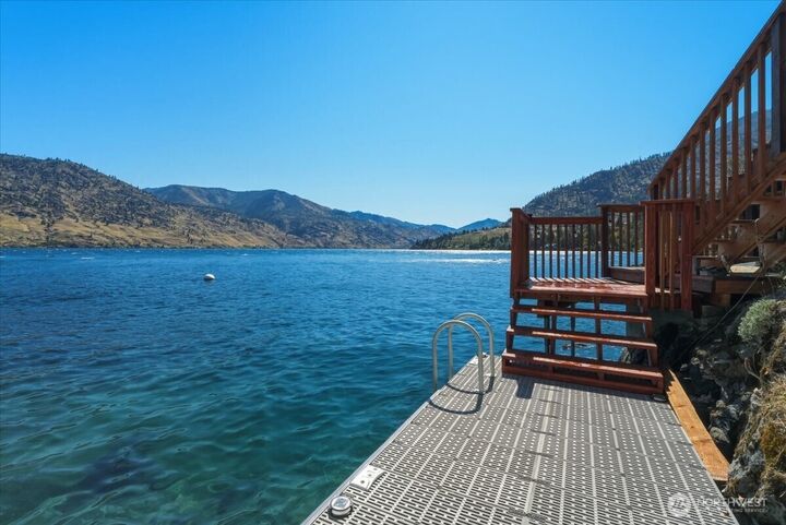 Property Photo:  384  Robison Lane  WA 98816 