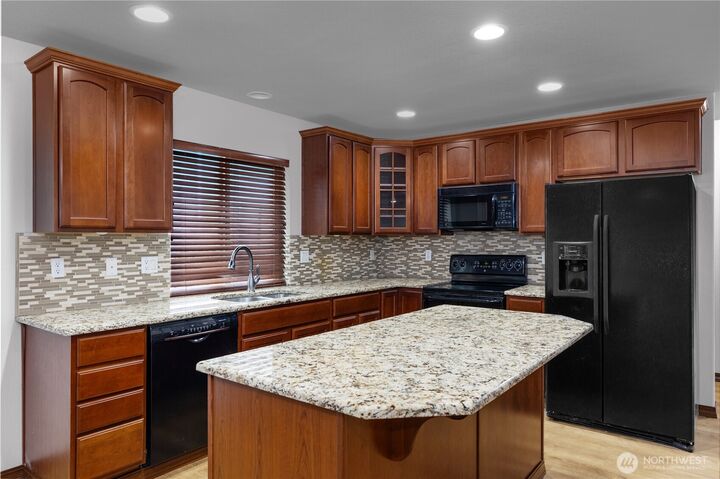 Property Photo:  8512  205th Street Ct E  WA 98387 