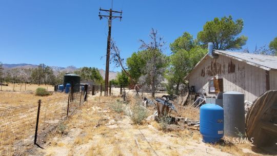 Property Photo: 7847 Penn St CA 93527