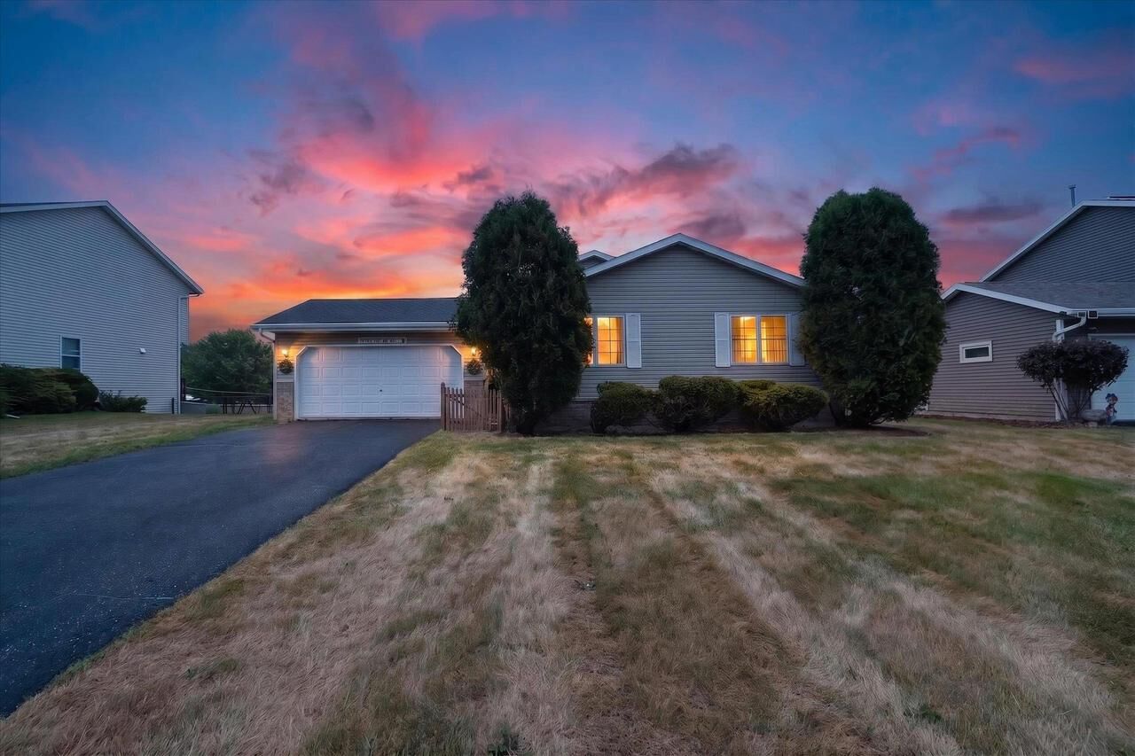 Property Photo:  2306 Pine View Lane  WI 53546 
