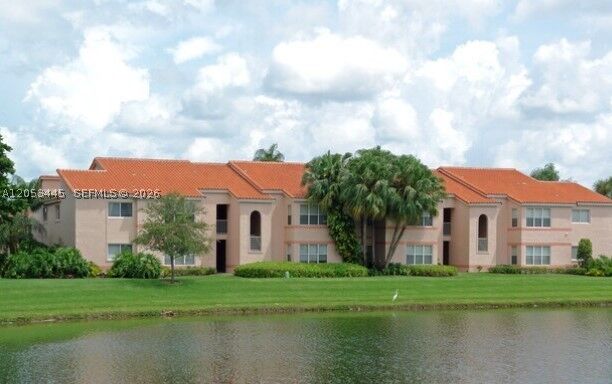 Property Photo: 3310 N Pinewalk Dr N 1825 FL 33063
