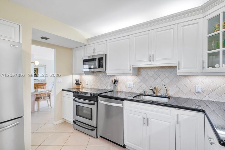 Property Photo: 400 Ocean Trail Way 302 FL 33477