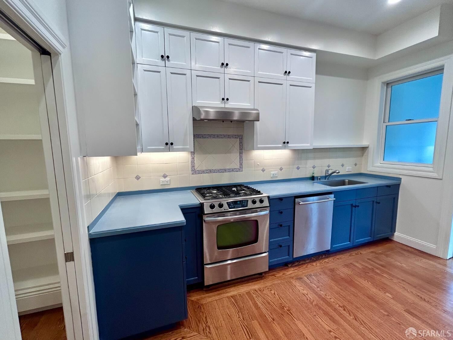 Property Photo: 816 Stanyan Street CA 94117