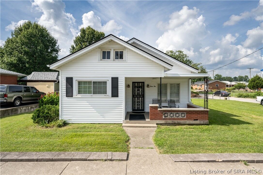 Property Photo:  310 W Daisy Lane  IN 47150 