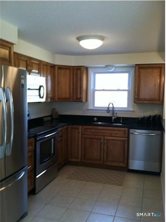 Property Photo:  33 Inverness Lane  CT 06457 