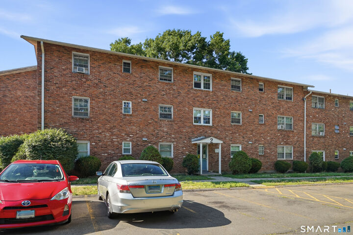 Property Photo:  5 Treat Street 2D  CT 06516 