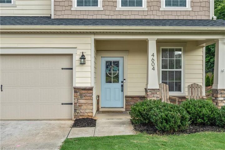 Property Photo: 4604 Fairway Run Drive NC 27040