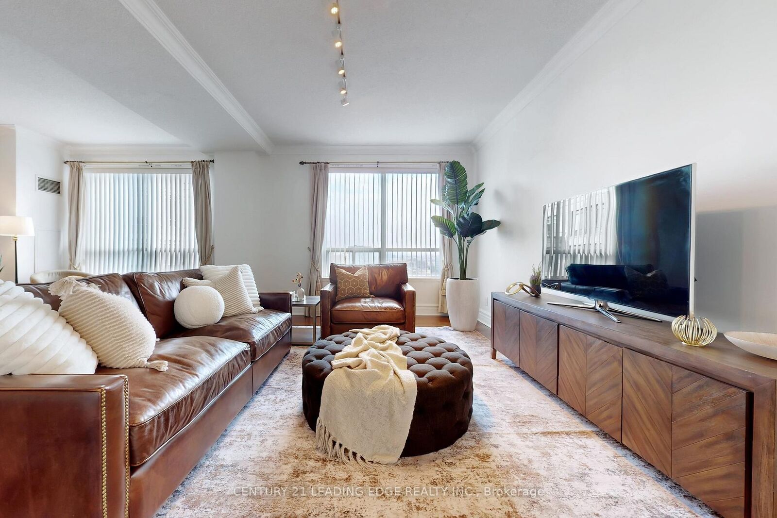 Property Photo: 62 Suncrest Boulevard Lph9 ON L3T 7Y6