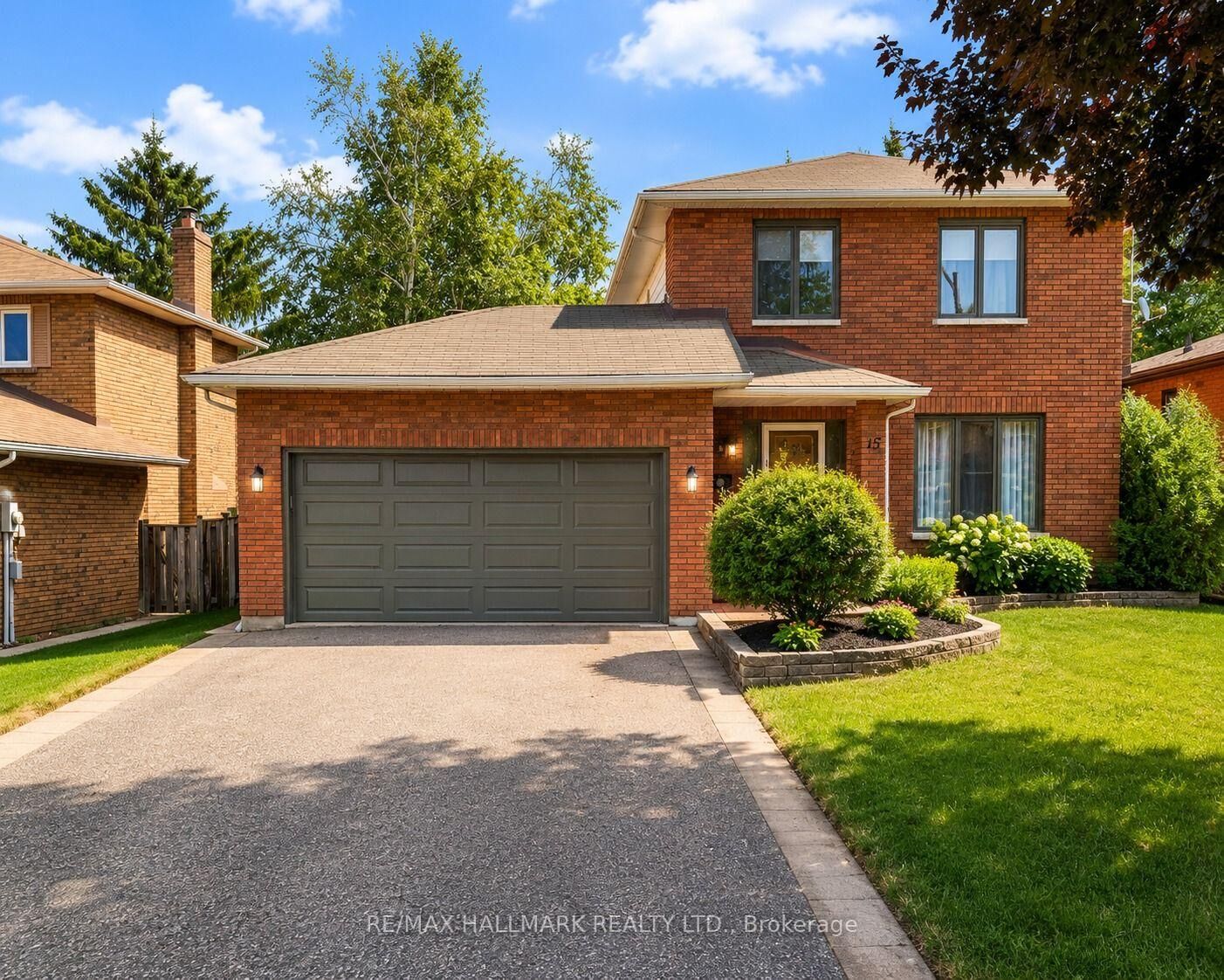 Property Photo: 15 Byron Crescent ON L4N 6G6