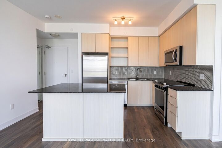 Property Photo: 4655 Glen Erin Drive 1003 ON L5M 0Z1