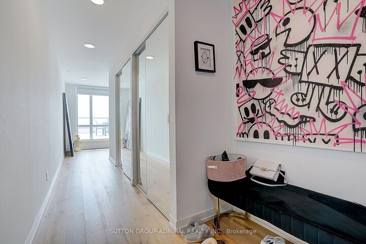 Property Photo: 8 Beverley Glen Boulevard 712 ON L4J 0L5