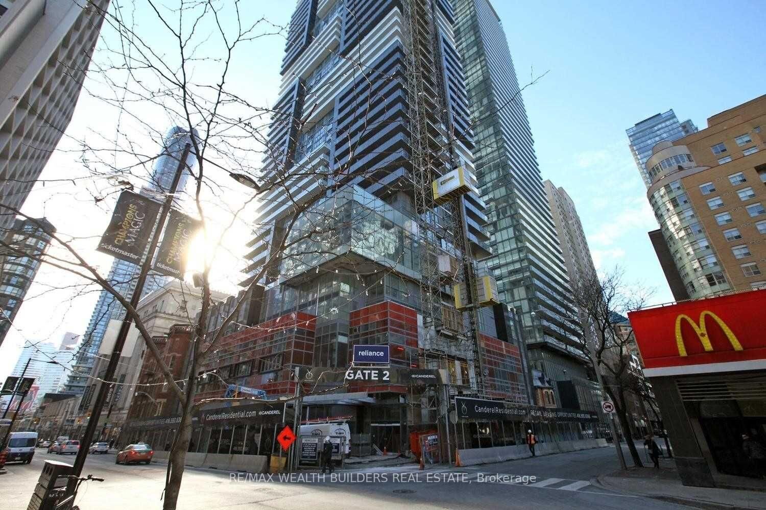 Property Photo:  7 Grenville Street 2609  ON M4Y 1A1 