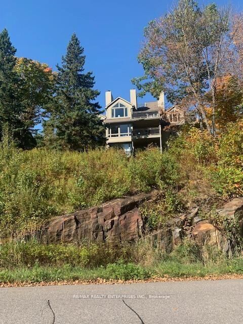 Property Photo: 3521 Grandview Forest Hill Drive ON P1H 2J5